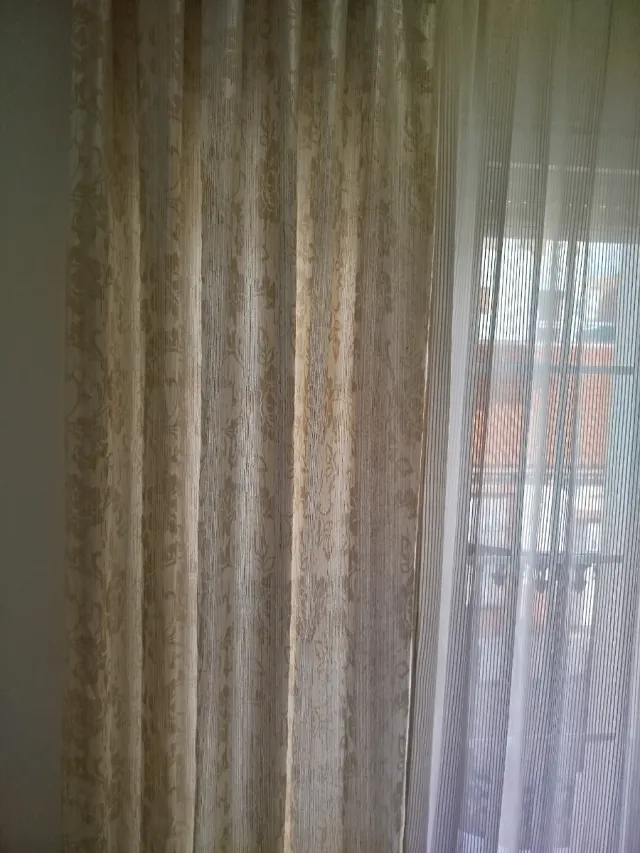 Cortinas Beige.