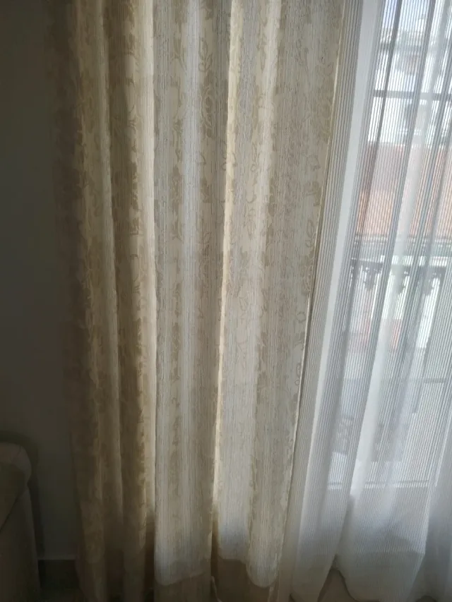 Cortinas Beige.