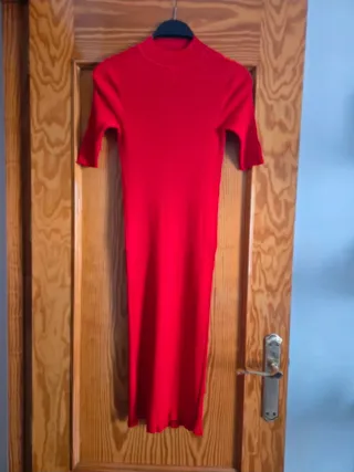 Vestido rojo Zara con abertura