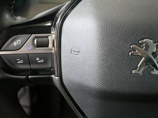 Peugeot 2008 Allure Pack BlueHDI 81kW (110CV)