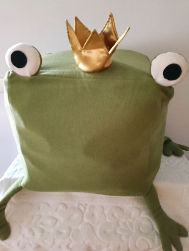 Asiento de rana con corona