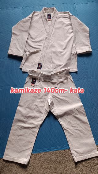Karategui kimono karate Kamikaze 140cm