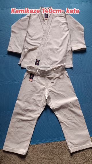Karategui kimono karate Kamikaze 140cm
