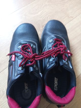 Botas de trabajo BELLOTA. Casi sin usar