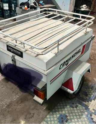 Remolque Comanche con capota y baca