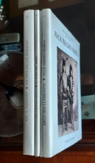 TRES LIBROS SOBRE LOS INDIOS DE EEUU
