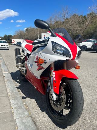 Yamaha R1 1998