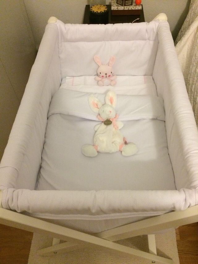 Minicuna de bebé blanca