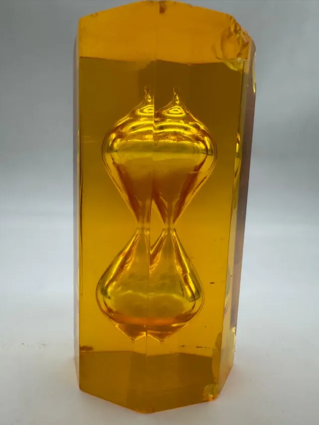 Reloj de arena ámbar