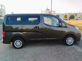 Nissan NV200 2015
