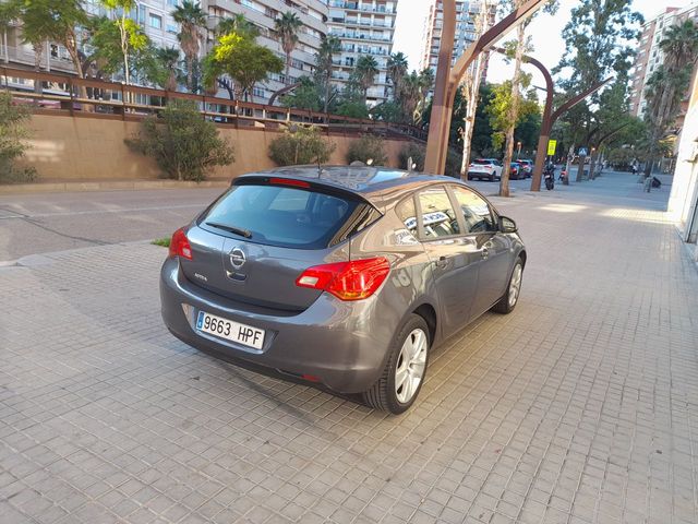 Opel Astra 1.6 Selective