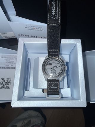 Omega x Swatch Mission to Earthphase Plata