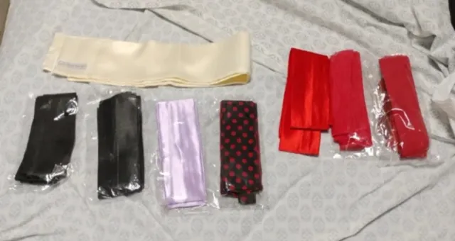 Fajín y corbatín rojo