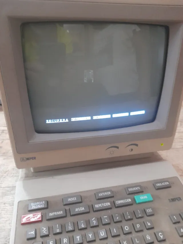 Fax Antiguo con Monitor.  pequeño tamaño