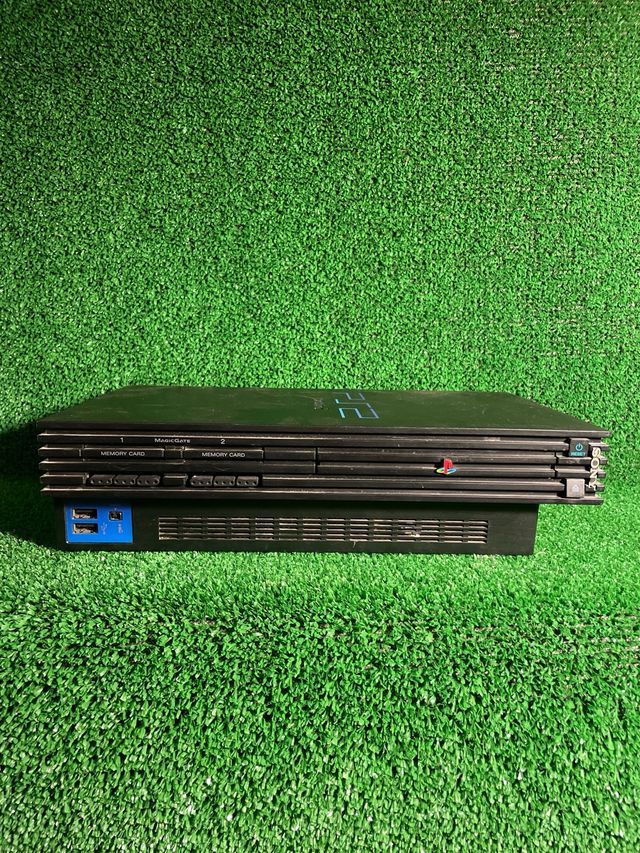 Lote PlayStation 2 con mandos y juegos