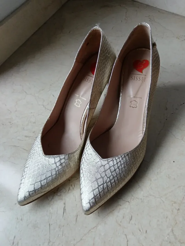 Zapatos de fiesta Sissei dorados