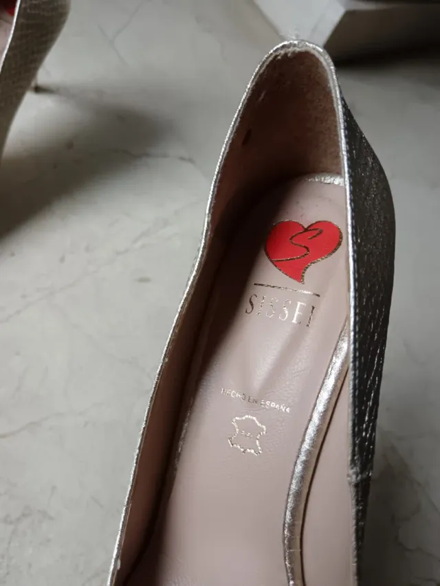 Zapatos de fiesta Sissei dorados