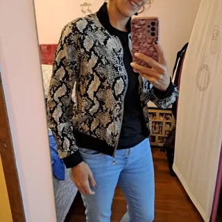 Bomber estampado piel serpiente blanco/negro