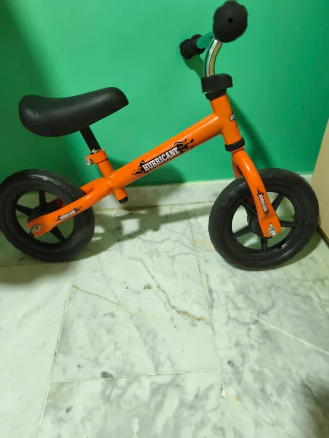 Bicicleta infantil naranja