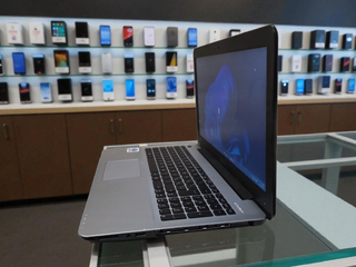 Laptop Asus 15"  i7 16GB RAM SSD 240 Win11