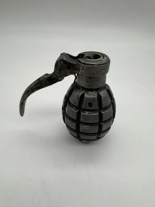 Funda mechero granada