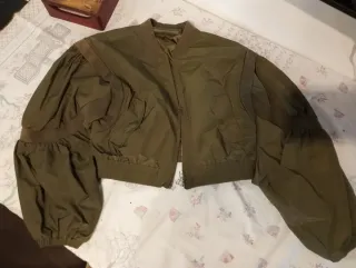 Chaqueta bomber verde militar