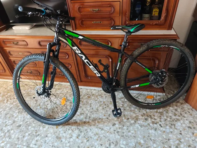 Bicicleta de montaña Racer 29
