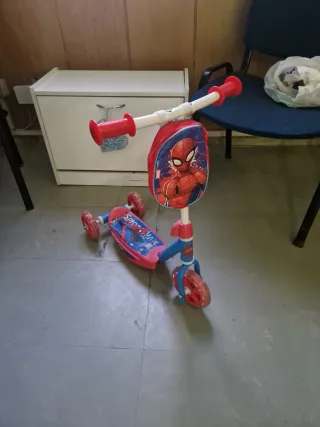 Monopattino 3 ruote Spiderman