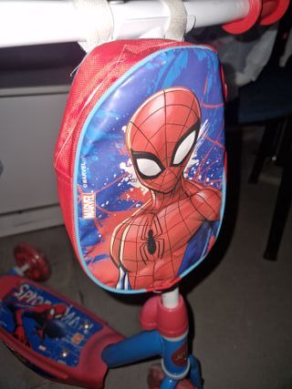Monopattino 3 ruote Spiderman