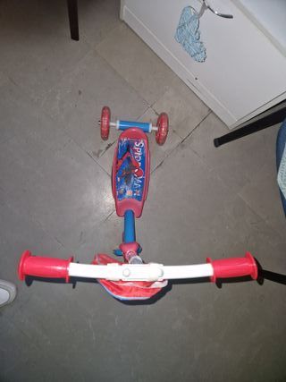Monopattino 3 ruote Spiderman