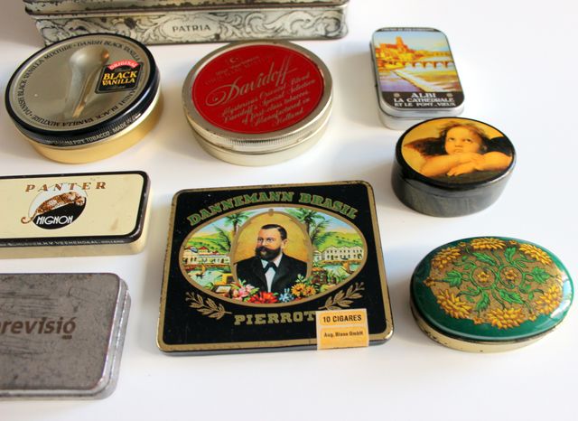 Lote de 12 cajas variadas metálicas antiguas