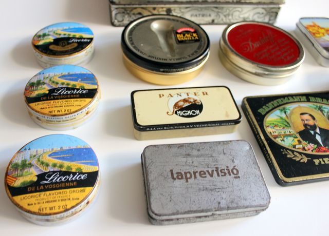 Lote de 12 cajas variadas metálicas antiguas