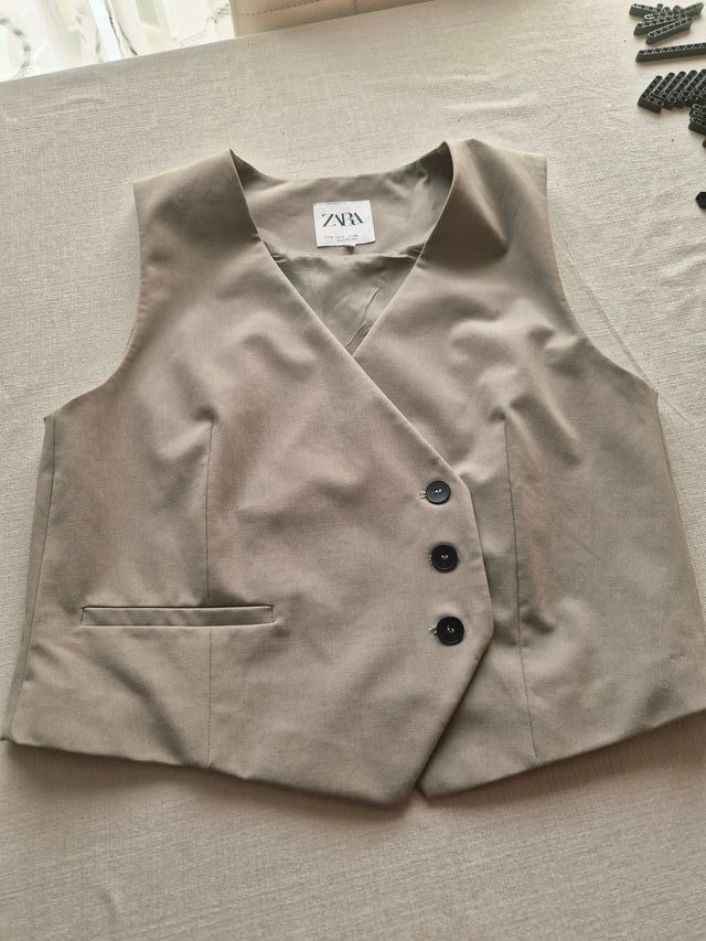 Chaleco Zara Gris Talla M