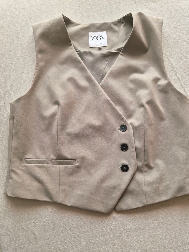 Chaleco Zara Gris Talla M