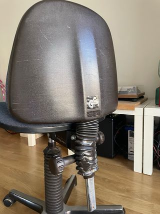 Silla de oficina con ruedas