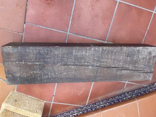 Escalón de madera rústico