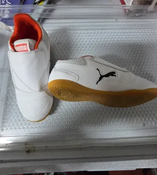 Botas fútbol sala niño Puma T31
