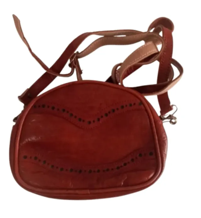 Bolso de hombro de cuero marrón