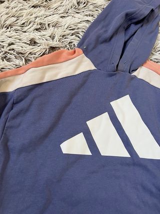 Sudadera Adidas azul y rosa