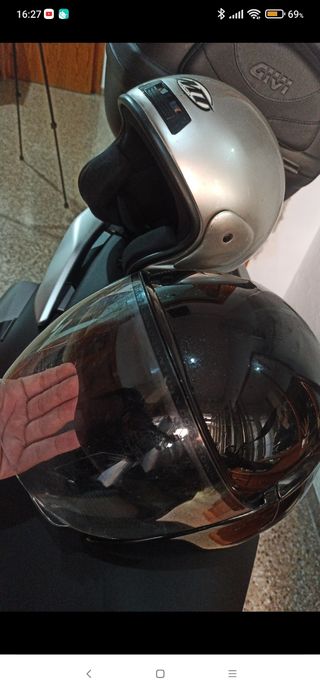 Cascos Moto Buen Estado, 20 por unidad o 35€ los 2