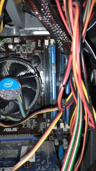 Ordenador Sobremesa sin disco duro