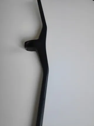 Manillar integrado de carbono