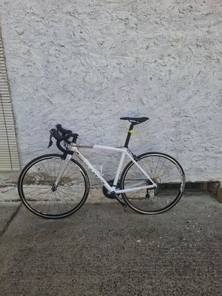 Bicicleta carretera Btwin Junior