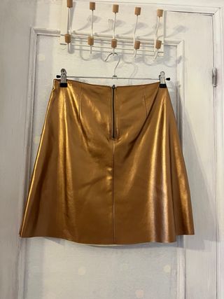Falda dorada Vila