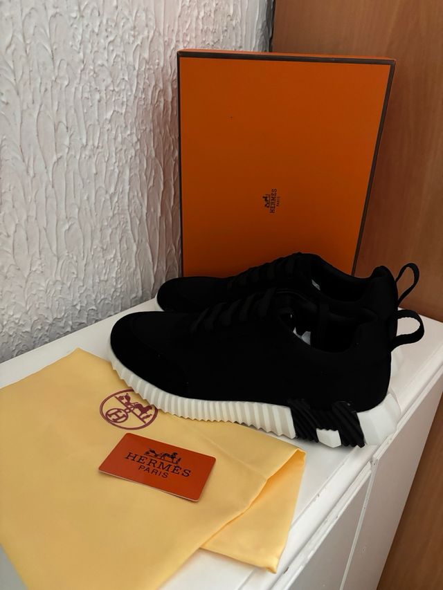 Zapatillas Hermes Negras y Blancas