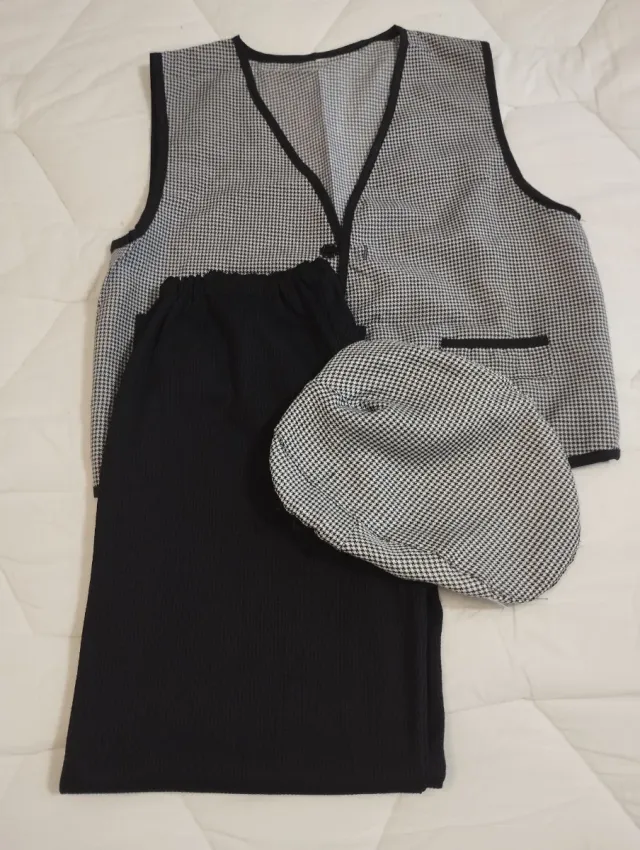 Conjunto chaleco, pantalón y gorra 10-12 años