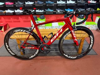 Bicicletta rossa BH G6