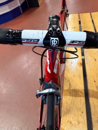 Bicicletta rossa BH G6