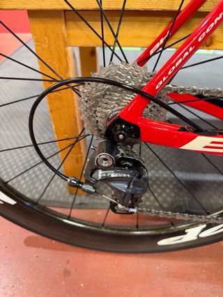 Bicicletta rossa BH G6