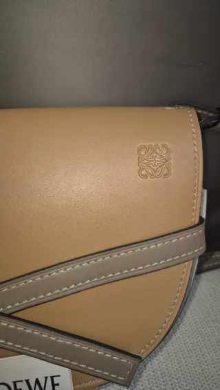 Bolso Loewe Gate Beige y Gris